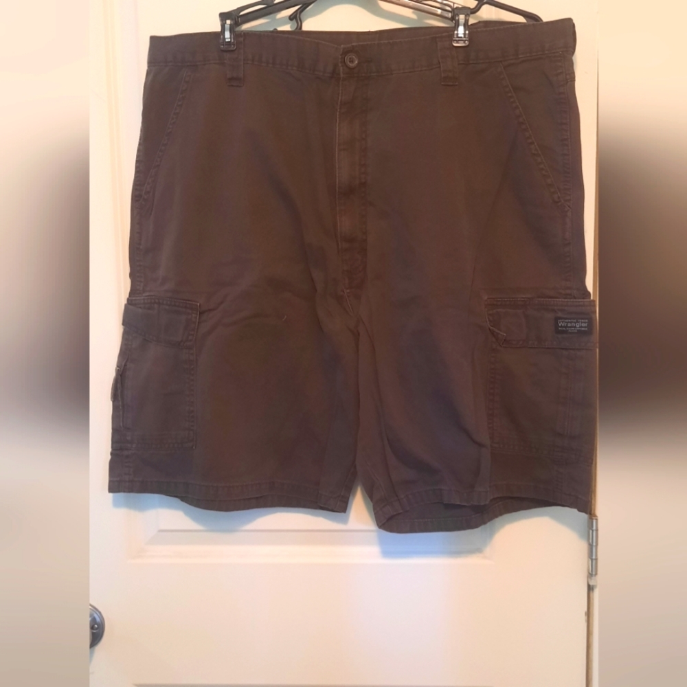 Men's cargo shorts